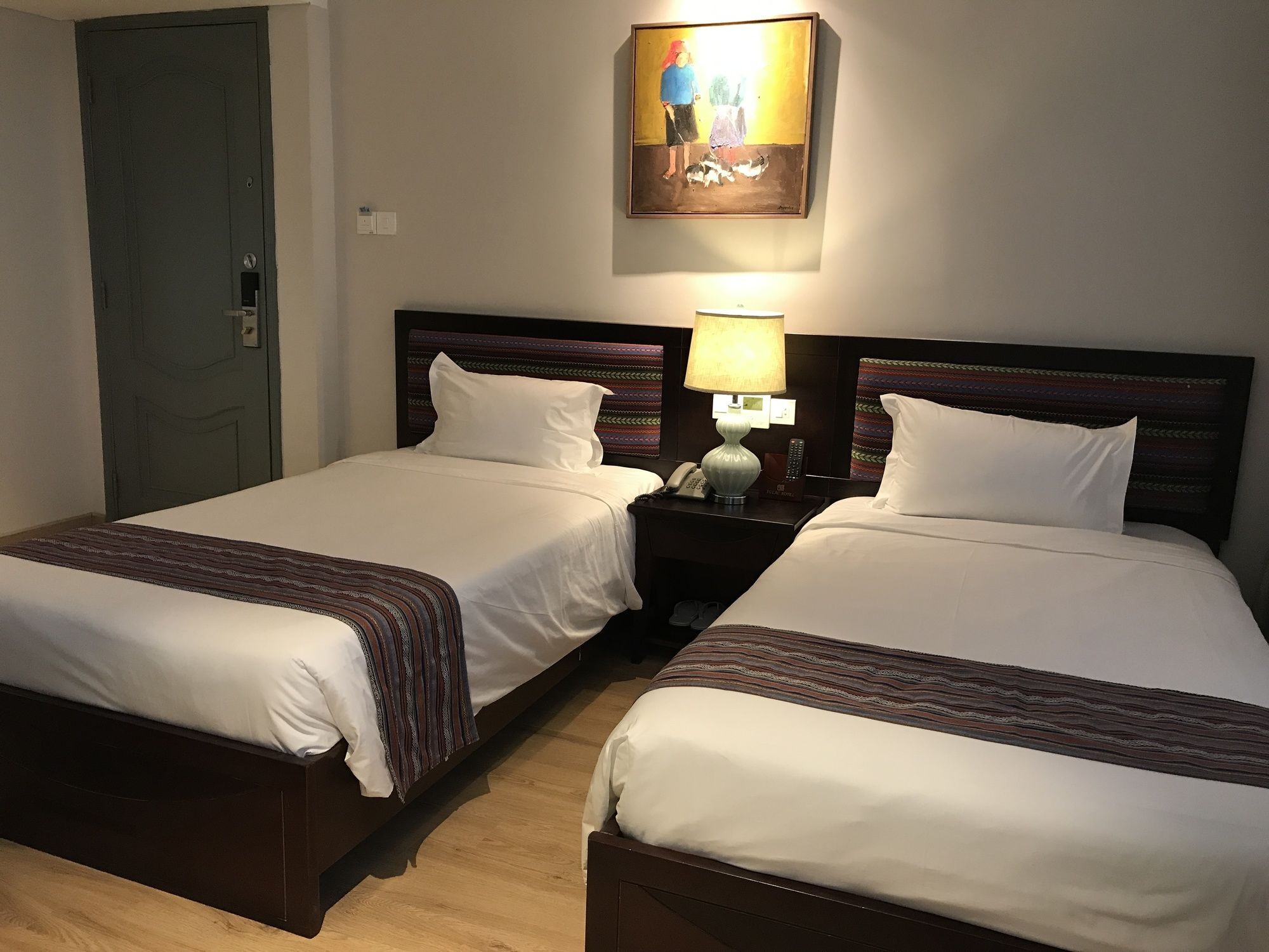 Au Lac Legend Hotel Хошимін Екстер'єр фото